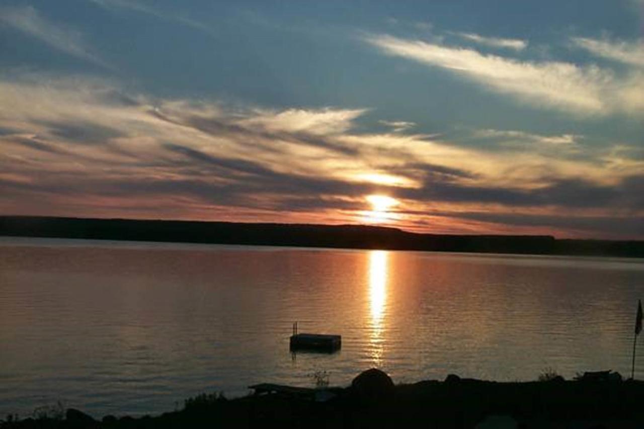 Wee Point Resort Manitowaning Екстериор снимка